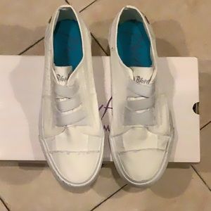 Blowfish “Marley” white canvas sneaker